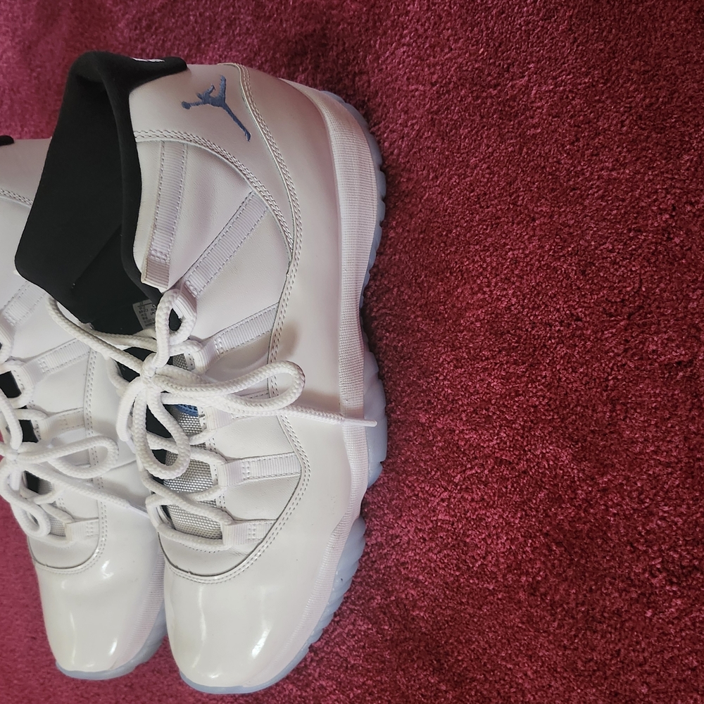 Jordan White Athletic Shoes Modern Design